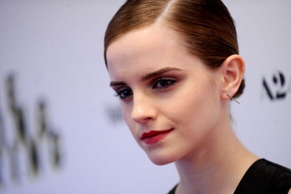 Emma Watson superbe et sombre pour la première de The Bling Ring au Paris Theater, New York, le 11 juin 2013.