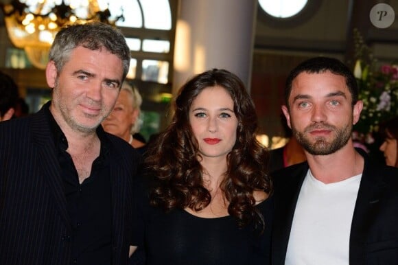 Stéphane Brize, Mélanie Bernier et Guillaume Gouix lors du dîner de charité au 27e Festival du Film de Cabourg, le 13 juin 2013.
