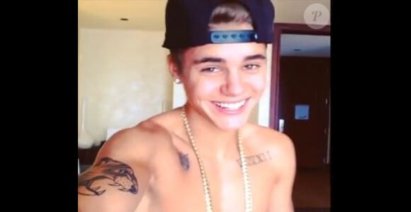 Le jeune chanteur Justin Bieber, hilare et probablement sous l'effet de la drogue, n'a pas hésité à poster une étrange vidéo sur Instagram, le 20 juin 2013.