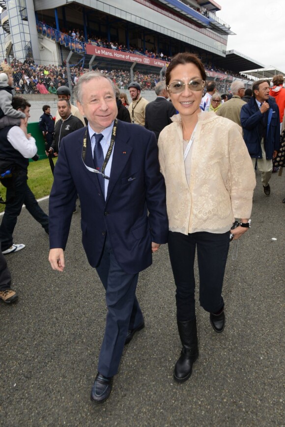 Jean Todt et Michelle Yeoh lors des 24 Heures du Mans le 22 juin 2013.