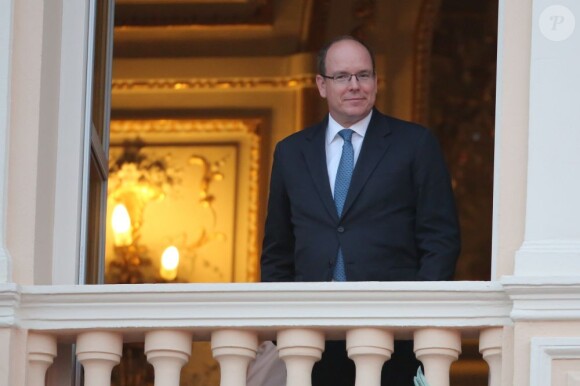 Albert de Monaco, Caroline de Hanovre et Stéphanie de Monaco assistent à la première partie des fêtes de la Saint-Jean, depuis le balcon du palais, le dimanche 23 juin 2013.