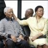 Nelson Mandela et sa femme Graça Machel à Londres le 29 août 2007.