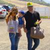 Hilary Duff et son mari Mike Comrie emmènent leur fils Luca à "Underwood Family Farm" à Los Angeles, le 22 juin 2013.