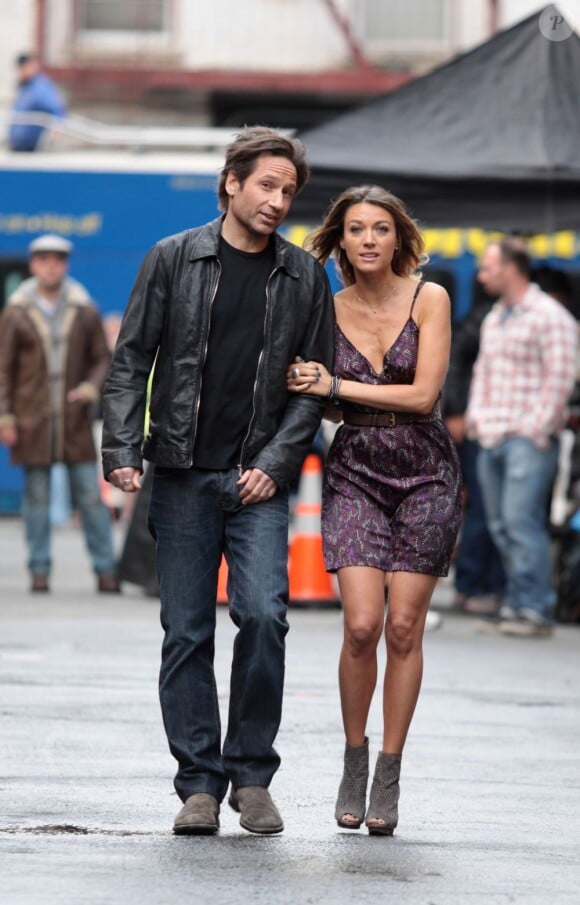 David Duchovny et Natalie Zea, sur le tournage de Californication à New York, le 20 avril 2012.