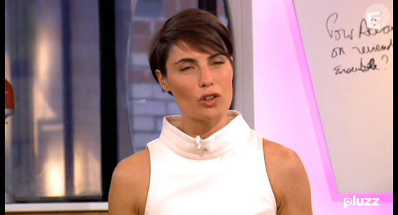 Valérie Trierweiler était sur le plateau de C à vous, émission présentée par la pétillante Alessandra Sublet. Jeudi 27 juin 2012.