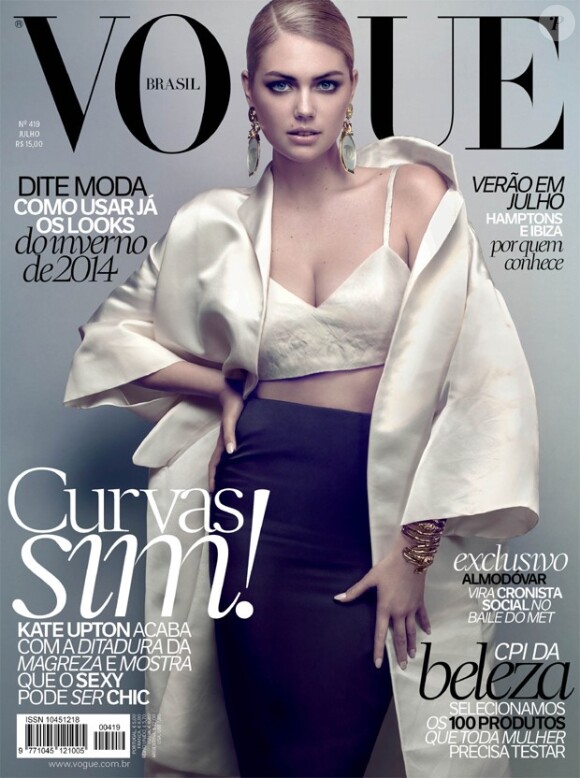 Kate Upton, photographié par Henrique Gendre pour le numéro de juillet 2013 du magazine Vogue Brasil.
