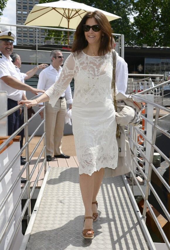 Cristiana Reali lors de la 3ème édition du Brunch Blanc-Une croisiere sur la Seine à Paris le 30 juin 2013