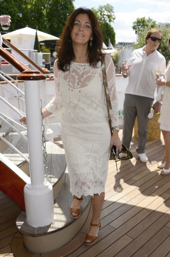 Cristiana Reali lors de la 3ème édition du Brunch Blanc-Une croisiere sur la Seine à Paris le 30 juin 2013