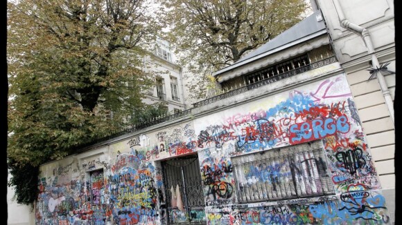 Serge Gainsbourg : Adieu les graffitis, son ultime demeure fait peau neuve