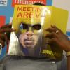 Usain Bolt, héros masqué du Meeting Areva, fidèle à lui même lors d'une conférence de presse. Paris, le 2 juillet 2013.