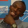 Usain Bolt, détendu à quelques jours du Meeting Areva au Stade de France, se montre sûr de sa force en conférence de presse. Paris, le 2 juillet 2013.