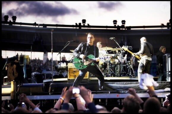 CONCERT DE "U2" AU ULLEVI STADIUM DE GOTHENBURG EN SUEDE Irish rock band U2 in concertat Ullevi stadium in Gothenburg. Pic shows: Bono. 8532631/07/2009 - Gothenburg