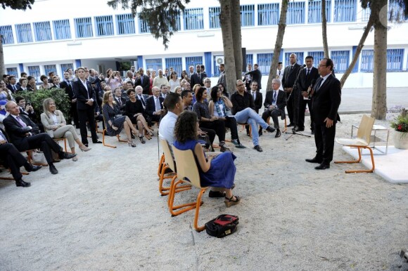 François Hollande lors d'une visite officielle à Tunis, le 4 juillet 2013 au cours d'une rencontre avec des étudiants au lycée français Gustave-Flaubert