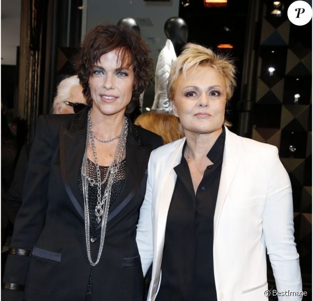 Muriel Robin Et Sa Compagne Anne Le Nen Ne Se Quittent Plus Purepeople