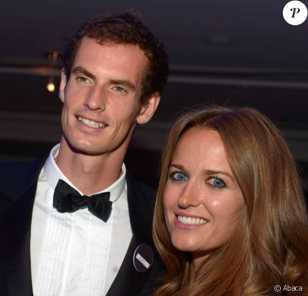 Andy Murray avec sa compagne Kim Sears lors du dîner des champions après sa victoire à Wimbledon à l'hôtel Intercontinental de Londres le 7 juillet 2013 à Londres