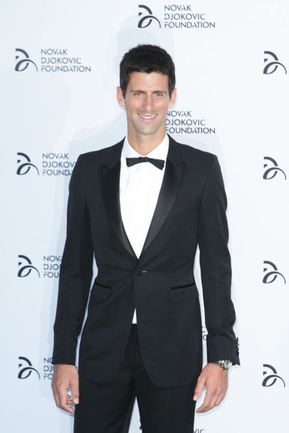 Novak Djokovic lors du dîner organisé pour récolter des fonds en faveur de la Fondation Novak Djokovic le 8 juillet 2013 à la Roundhouse de Camden à Londres