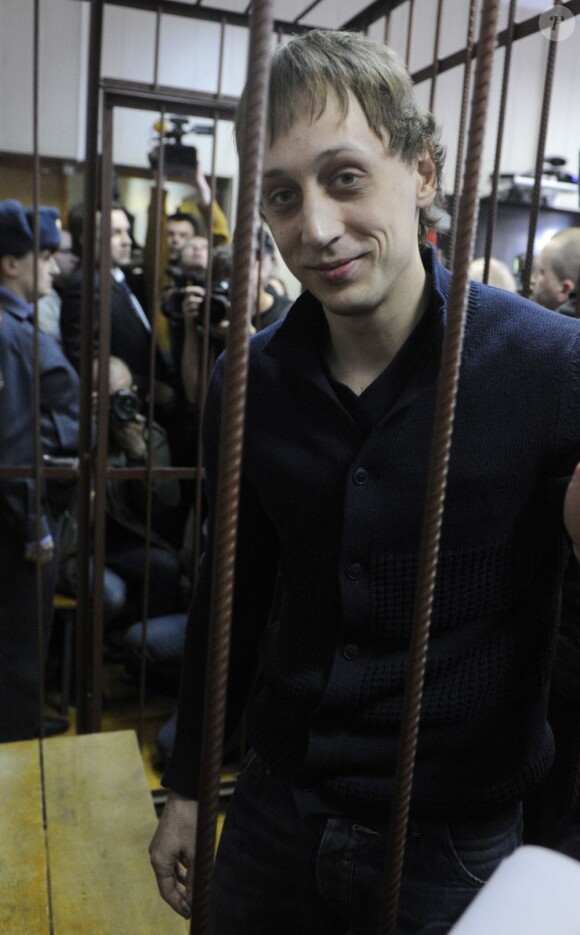 Le danseur Pavel Dmitrichenko au tribunal pour l'agression à l'acide du directeur artistique du Bolchoï, Sergeï Filine le 16 avril 2013 à Moscou.