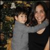 Inés Sastre et son fils Diego lors d'une représentation du ballet de Cendrillon à l'opéra Bastille le 4 décembre 2011