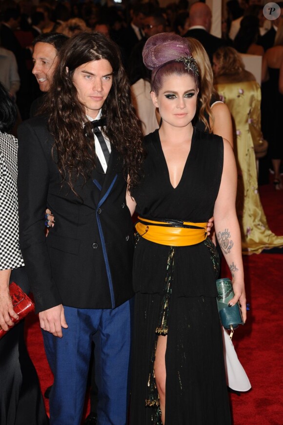 Kelly Osbourne et Matthew Mosshart lors du gala Punk: Chaos to Couture du MET Ball à New York le 6 mai 2013