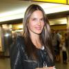 Alessandra Ambrosio arrive au Brésil, son pays natal, le 16 jiullet 2013