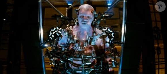 Electro dévoilée dans le teaser de The Amazing Spider-Man 2.