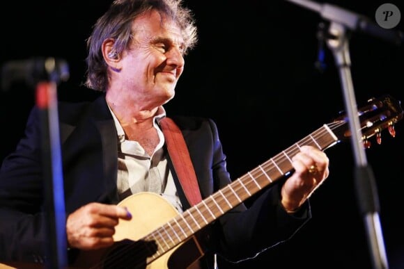 Le chanteur anglais Murray Head en concert aux Grimaldines à Grimaud le 23 juillet 2013
