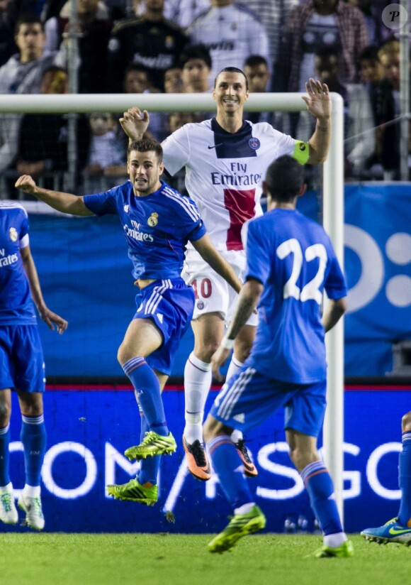 Zlatan Ibrahimovic tout sourire lors du match amical entre le PSG et le Real de Madrid l'Ullevi Stadion de Göteborg en Suède le 27 juillet 2013