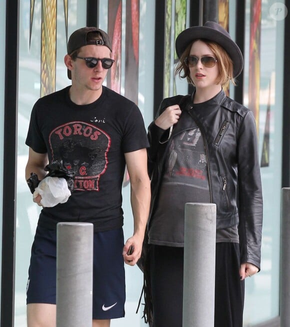 Evan Rachel Wood, enceinte, et son mari Jamie Bell font du shopping à Malibu, le 20 juillet 2013.
