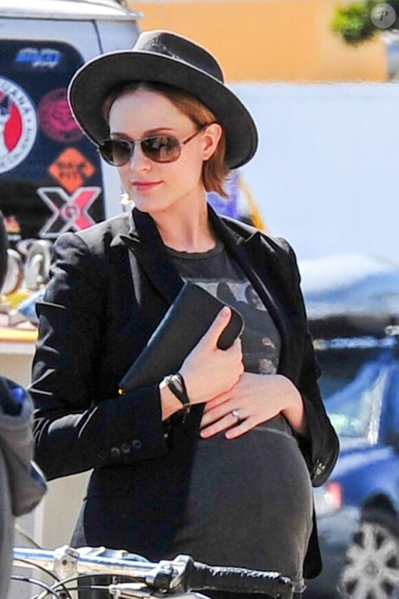 Evan Rachel Wood et Jamie Bell à Los Angeles, le 17 juillet 2013. L'actrice est très enceinte.