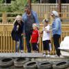 Gwen Stefani, Gavin Rossdale, leurs fils Kingston et Zuma et leur nounou profitent d'un après-midi au Woburn Safari Park à Woburn. Le 31 juillet 2013.