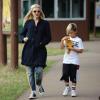 Gwen Stefani et son fils Kingston (7 ans) passent une journée en famille au Woburn Safari Park. Woburn, le 31 juillet 2013.