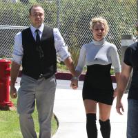 Britney Spears : En robe moulante peu flatteuse à la messe avec son David...