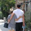 Kaley Cuoco et son nouvel amoureux, le joueur de tennis Ryan Sweeting, dans les rues de Los Angeles, le 3 août 2013