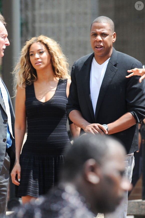 Beyoncé et Jay-Z se mobilisent pour la cause du jeune Trayvon Martin, à Sanford en Floride, le 6 février 2013.