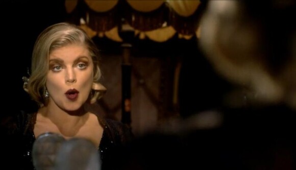 Fergie dans son dernier clip A Little Party Never Killed Nobody (All We Got), extrait de la bande originale du film Gatsby le Magnifique de Baz Lurhmann et dévoilé le 6 août 2013.