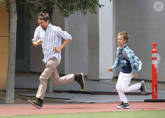 Kate Hudson et Matt Bellamy visitent la nouvelle école du fils de l'actrice, Ryder, à Santa Monica, le 2 août 2013.