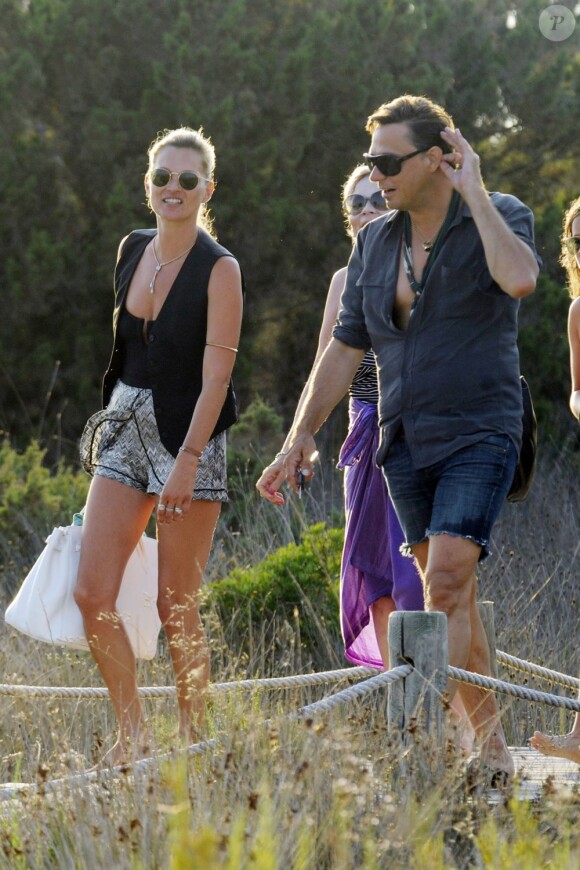 Supermodel Kate Moss and her husband Jamie Hince spend their Holiday with theirs families and friends in Formentera, Spain on August 16, 2013. Photo by XPosure/ABACAPRESS.COM16/08/2013 - Formentera