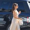 Eva Longoria, particulièrement ravissante, retourne à sa voiture après avoir assisté à l'anniversaire de la fille de son ami Mario Lopez, à Los Angeles, le 17 août 2013