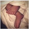 Kate Levering a posté une photo des petits pieds de son bébé, sur Twitter le 5 août 2013.