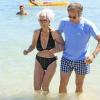 Encore une journée à la plage à Ibiza, le 21 août 2013, pour la Cayetana, 18e duchesse d'Albe. Après un début de vacances en célibataire dans les Baléares, son mari Alfonso Diez Carabantes l'a rejointe.