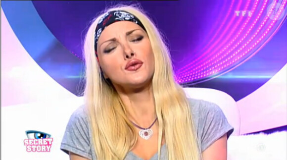 Florine dans l'hebdo de Secret Story 7 sur TF1 le vendredi 23 août 2013 - 13'33