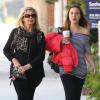 Exclusif - Olivia Newton-John et sa fille Chloe Rose Lattanzi se rendent chez le coiffeur à Santa Monica le 13 février 2013.