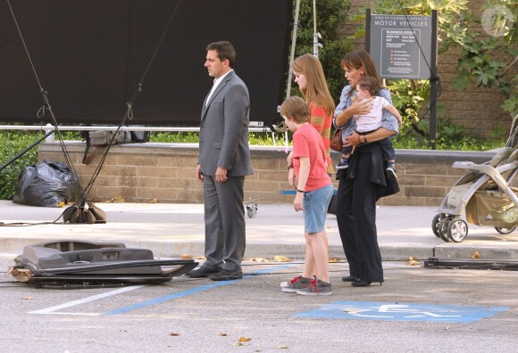 Steve Carell, Jennifer Garner, Kerris Dorsey et Ed Oxenbould sur le tournage du film "Alexander and the Terrible, Horrible, No Good, Very Bad Day" à Pasadena, le 26 août 2013.