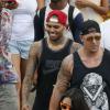 Exclusif - Chris Brown retrouve le sourire à Hawaï, en compagnie de ses amis. Le 25 août 2013.