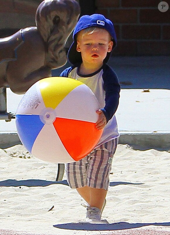 Hilary Duff, son mari Mike Comrie, et leur fils Luca au Coldwater Park à Beverly Hills, le 27 août 2013.