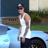 Justin Bieber devant sa Ferrari à Los Angeles, le 15 août 2013.