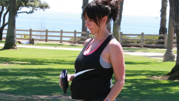 Jennifer Love Hewitt: Son baby bump de sortie pour une séance de sport intensive