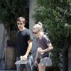 Amanda Seyfried et Justin Long dans les rues de Los Angeles, le 31 août 2013.