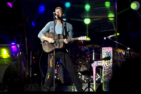 Chris Martin et Coldplay en concert à Stockholm le 30 août 2012.