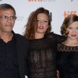 Abdellatif Kechiche, Adèle Exarchopoulos et Léa Seydoux à la première du film La Vie d'Adèle au Toronto International Film Festival le 5 septembre 2013.